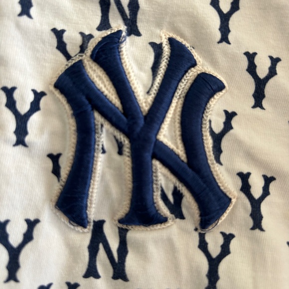 New York Yankees Tshirts Includes Both Tshirts for one price - Picture 6 of 7